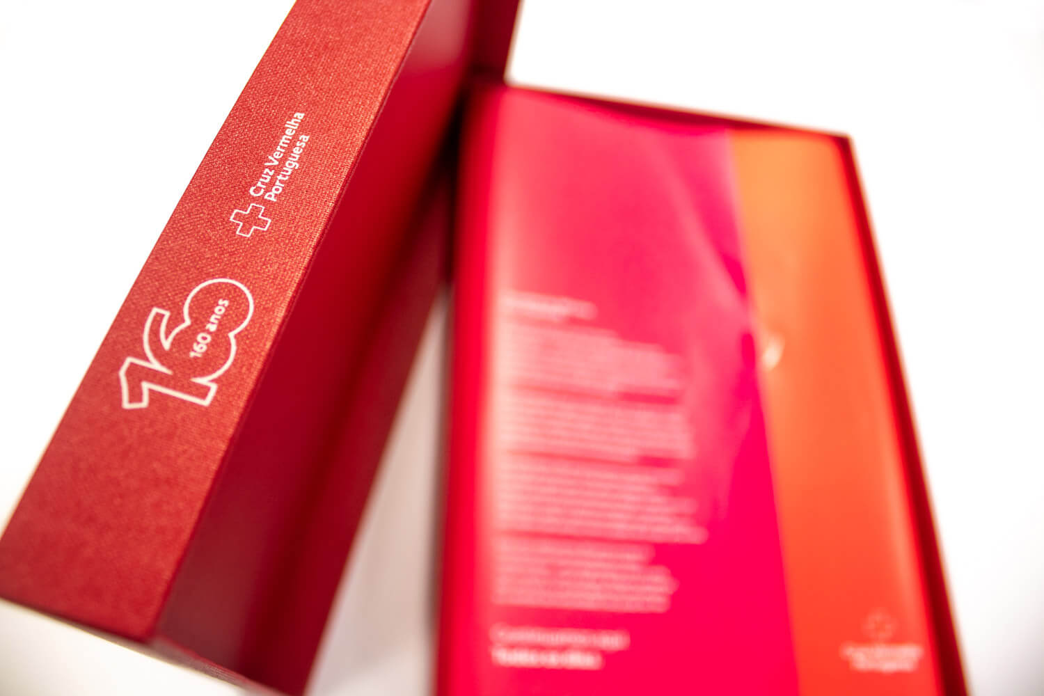 Livro 160 anos da Cruz Vermelha Portuguesa