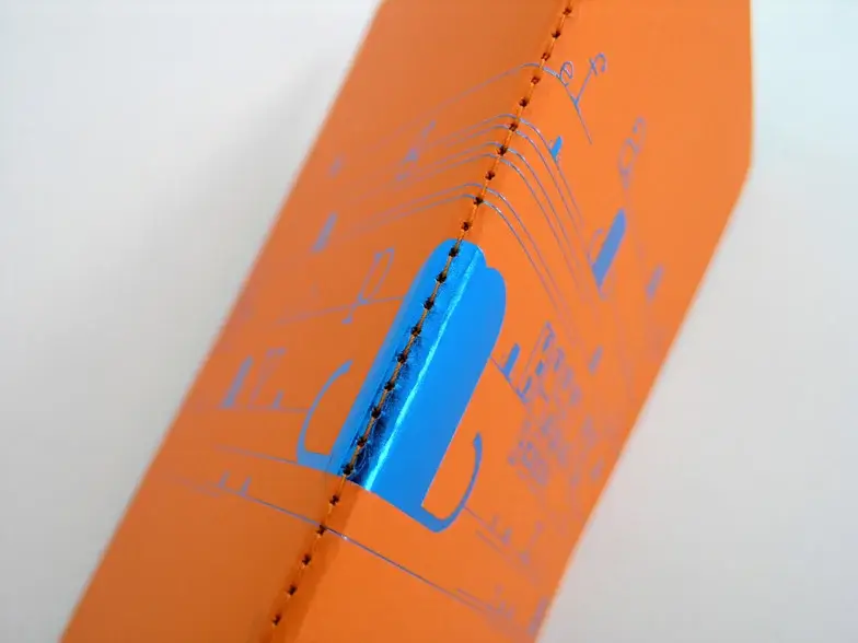 costura à vista | Gráfica M2